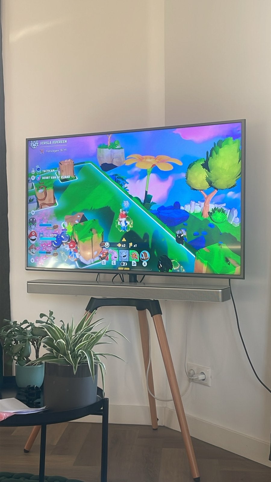 TV Standaard met 3 houten poten, Ophalen, Zo goed als nieuw