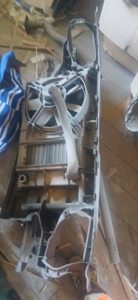 Golf 3 Cabrio voorfront, radiator, koeler en zijramen, Ophalen, Voor, Bumper