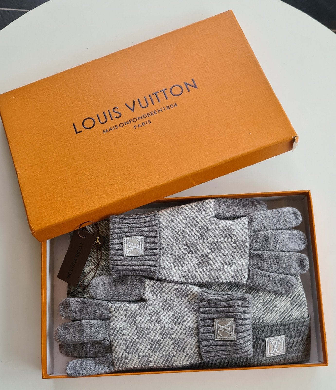 Louis Vuitton muts, sjaal en handschoenen set, Kleding | Heren, Ophalen of Verzenden, Zo goed als nieuw, Muts