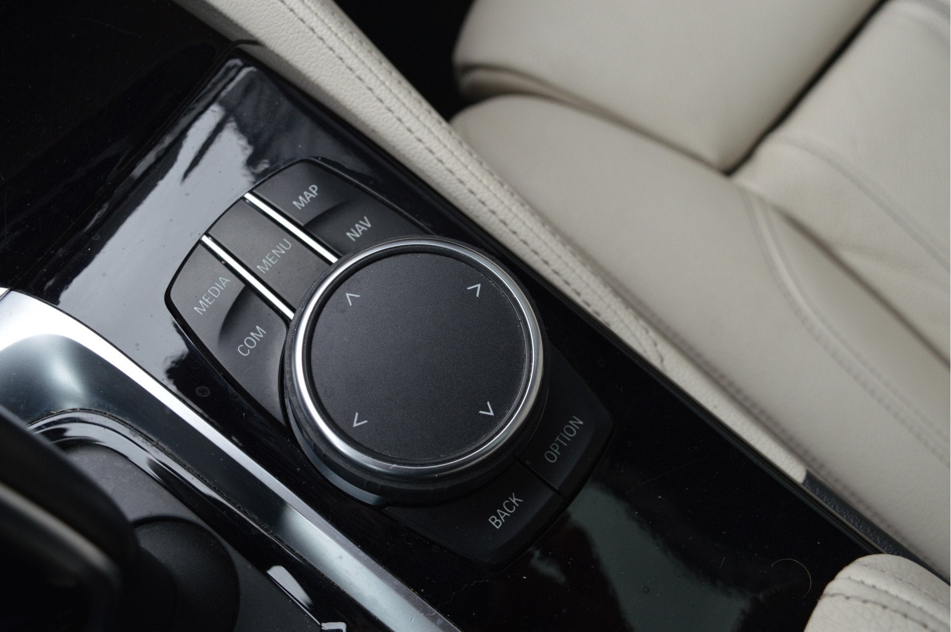 Foto 21 van BMW 5 Serie Touring 520i High Executive | M-PAKKET | PANO |