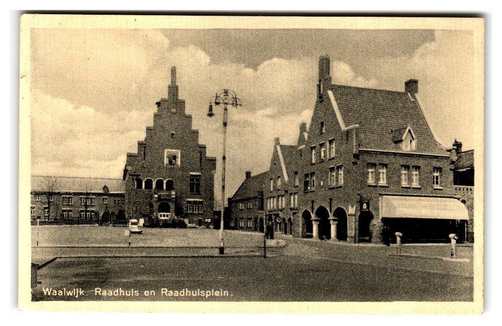 Waalwijk, Raadhuis en Raadhuisplein, Verzamelen, Ophalen of Verzenden, 1940 tot 1960, Gelopen, Noord-Brabant
