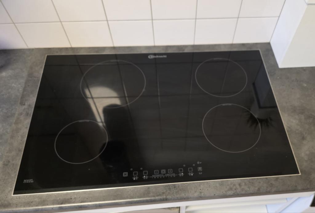 Iductiekookplat Bauknecht, Ophalen, Gebruikt, 4 kookzones, Inbouw