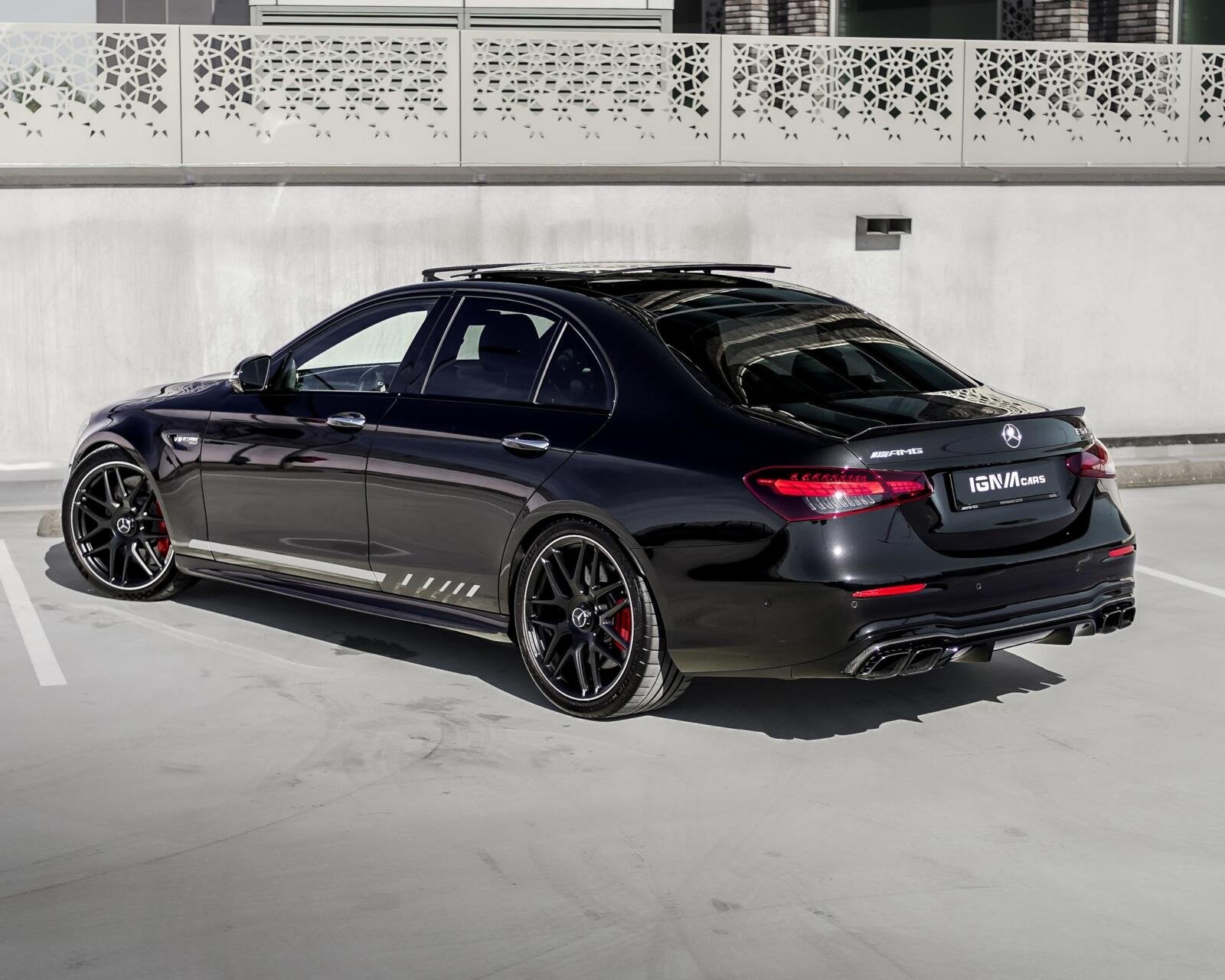 Mercedes-AMG E63s 4M+ | PANO | SPORTCAT | BURMESTER | CARBON, Automaat, Zwart, Leder, Adaptive Cruise Control