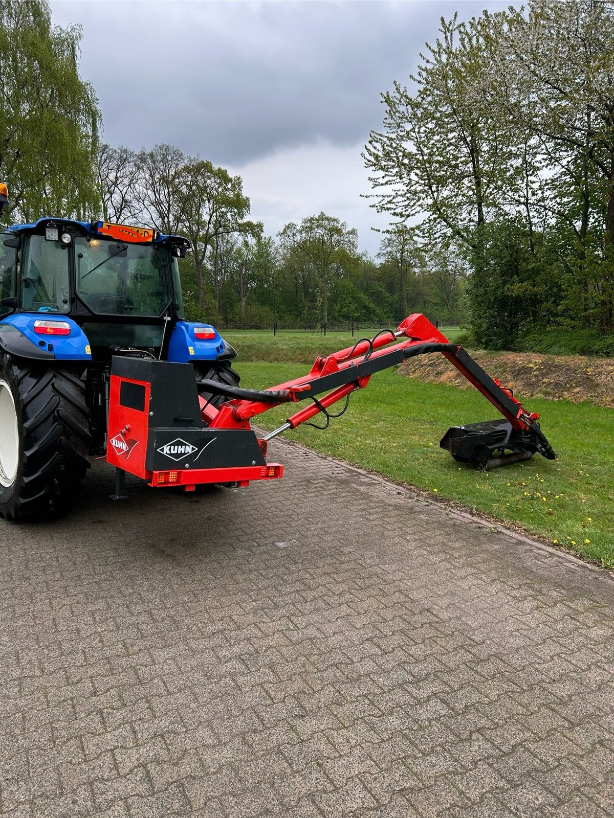 Maai arm kuhn, Ophalen, Weidebouw