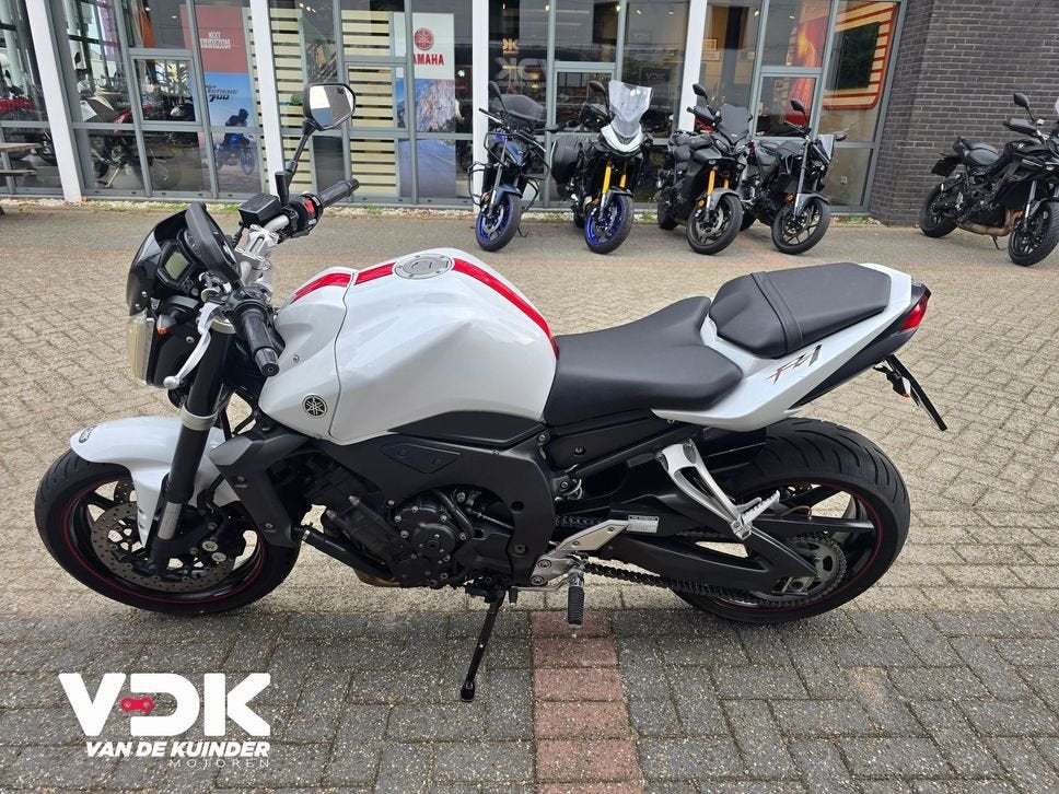 YAMAHA FZ 1 (bj 2009) 37,107 km, 4 cilinders, Motorrijbewijs A, Bedrijf, Onbekend