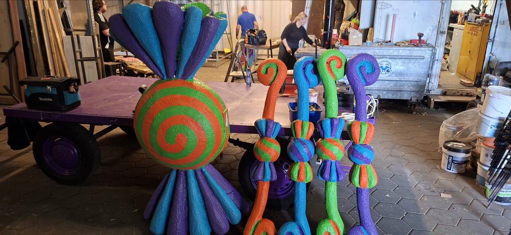 Carnavalswagen snoepdecoratie 1.80m met zijversierselen, Ophalen, Gebruikt, Versiering, Carnaval