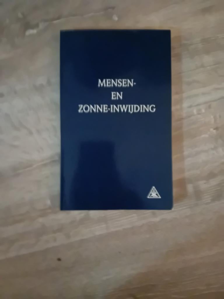 A.A. Bailey - Mensen- en zonne-inwijding, Ophalen of Verzenden, Zo goed als nieuw, A.A. Bailey