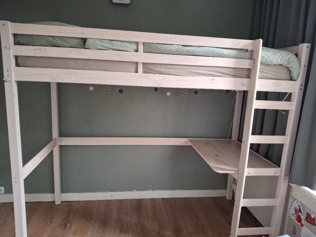 Super leuke hoogslaper White wash grenen, Ophalen, Zo goed als nieuw, Hoogslaper