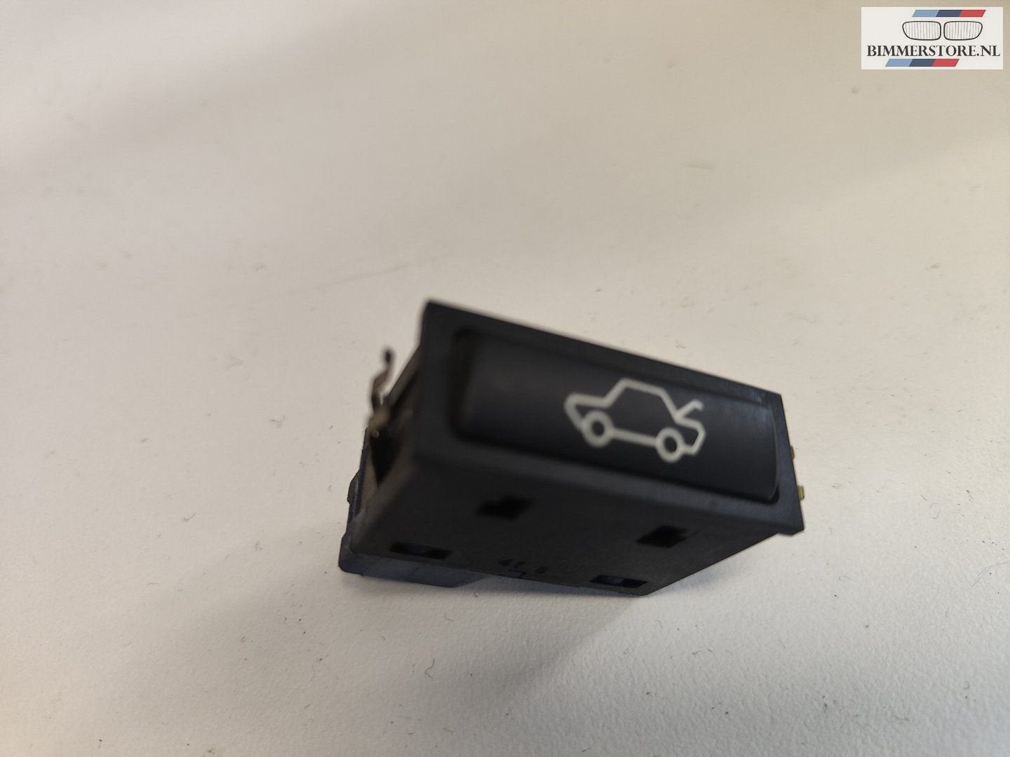 Achterklep schakelaar BMW 3 / 5 / 7 X5 Z4 serie E46 E39 E38