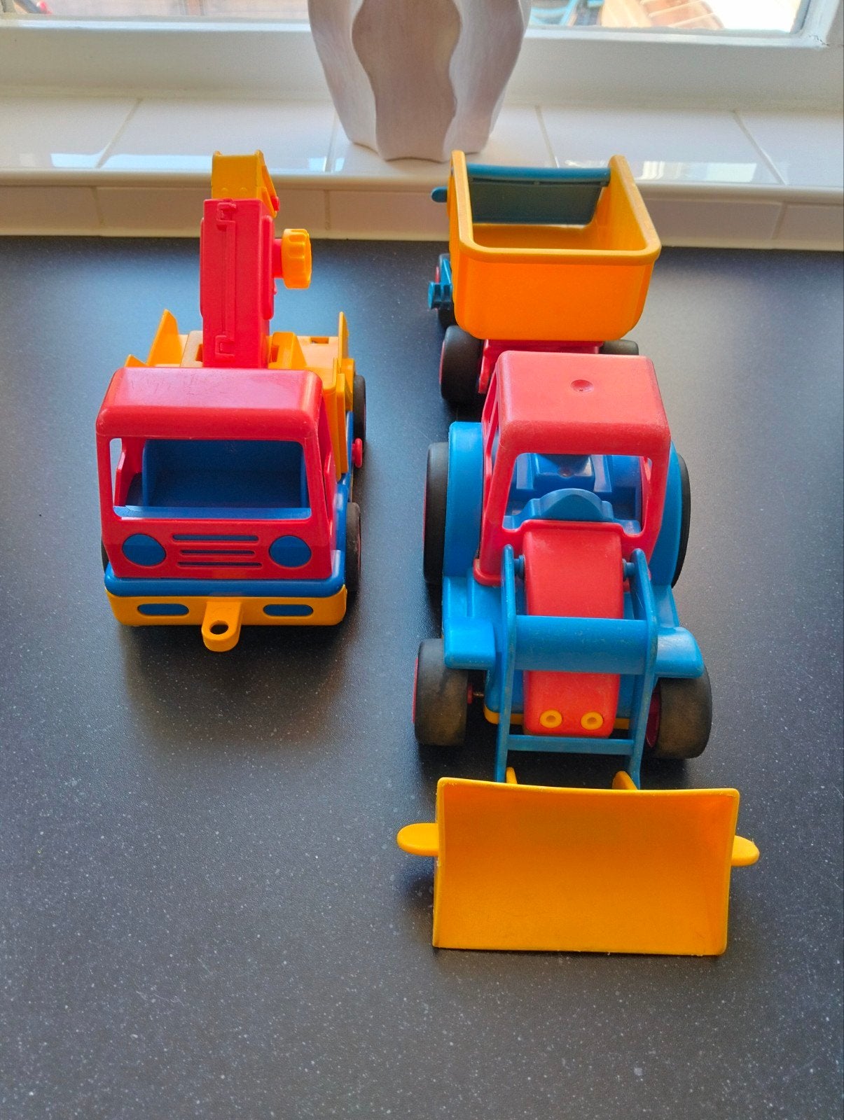 Wader tractor met aanhanger en takelwagen, Ophalen
