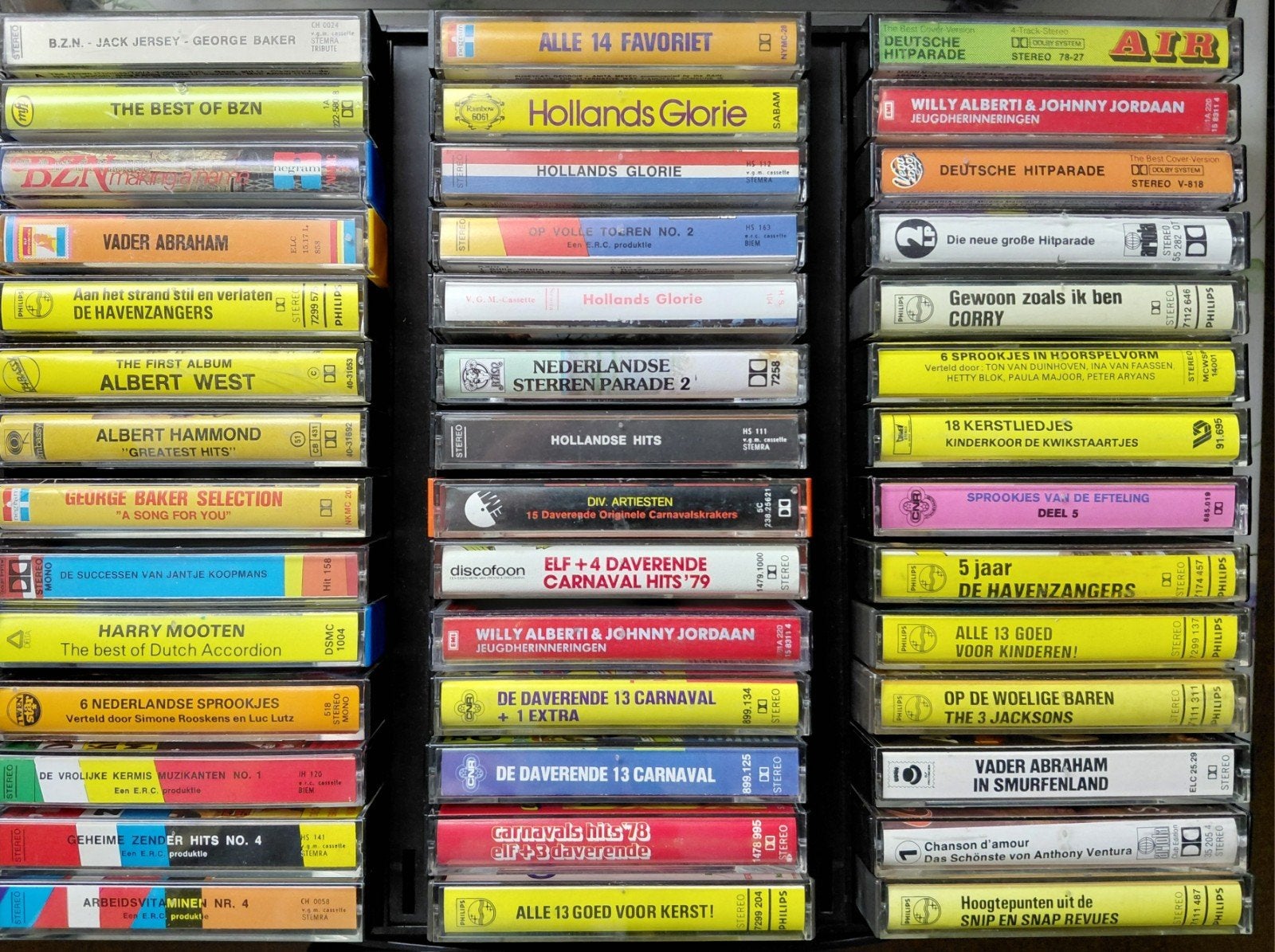 42 Cassettebandjes in Flair-box (liefst 1 koop), Ophalen of Verzenden, Zo goed als nieuw, 1 bandje