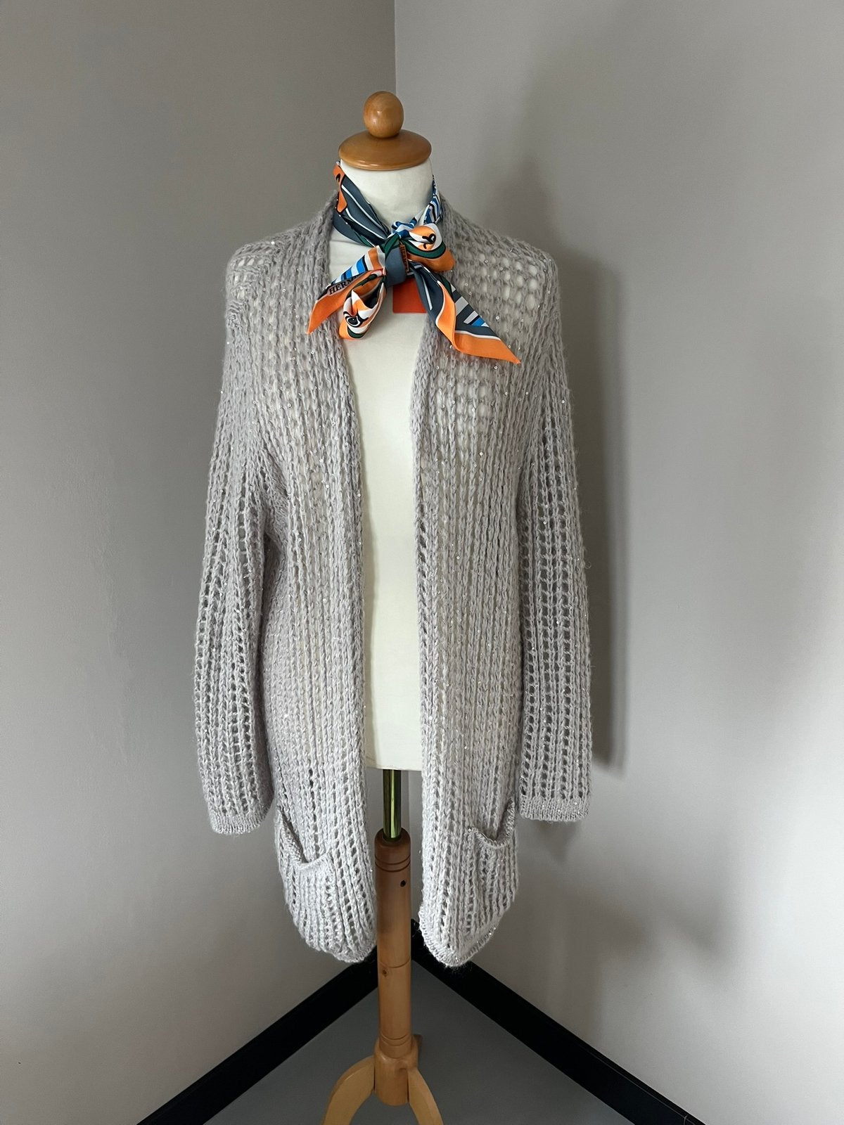 Nieuwstaat! Luisa Cerano zilvergrijs vest grijs 38 40, Kleding | Dames, Ophalen of Verzenden, Zo goed als nieuw, Maat 38/40 (M)
