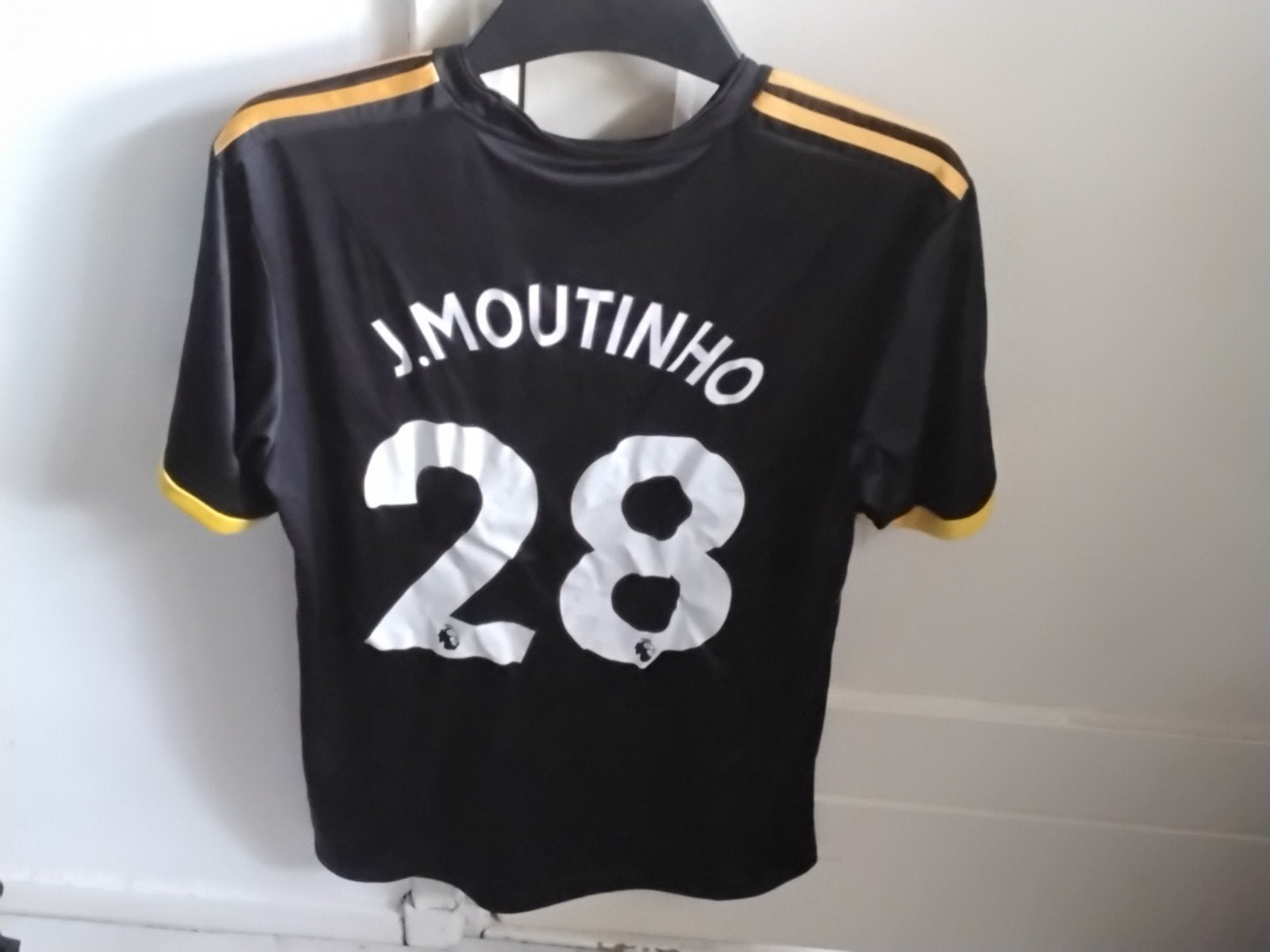 uitshirt wolverhampton wanderers bedrukking joao moutinho, Ophalen of Verzenden, Buitenlandse clubs, Shirt