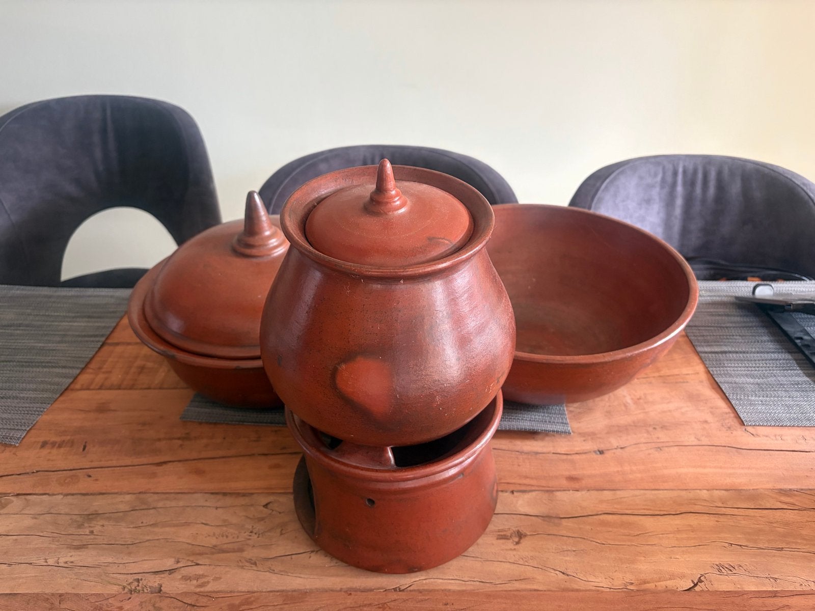 Gratis Aardewerk kookpotten en schalen set, Ophalen