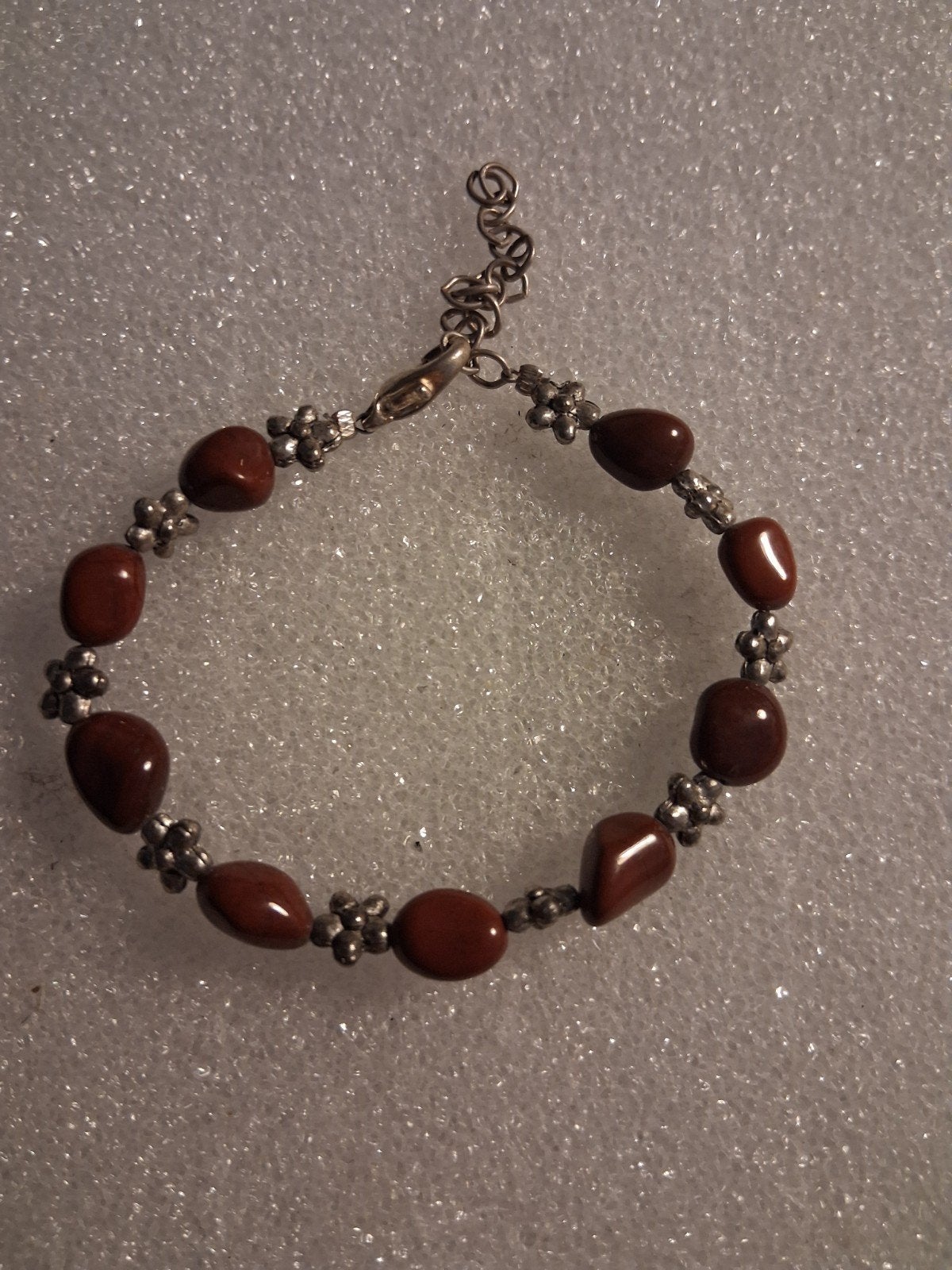 Armband met Jaspis stenen en zilver tussenstukjes + verlengk, Ophalen of Verzenden, Nieuw, Bruin, Overige materialen