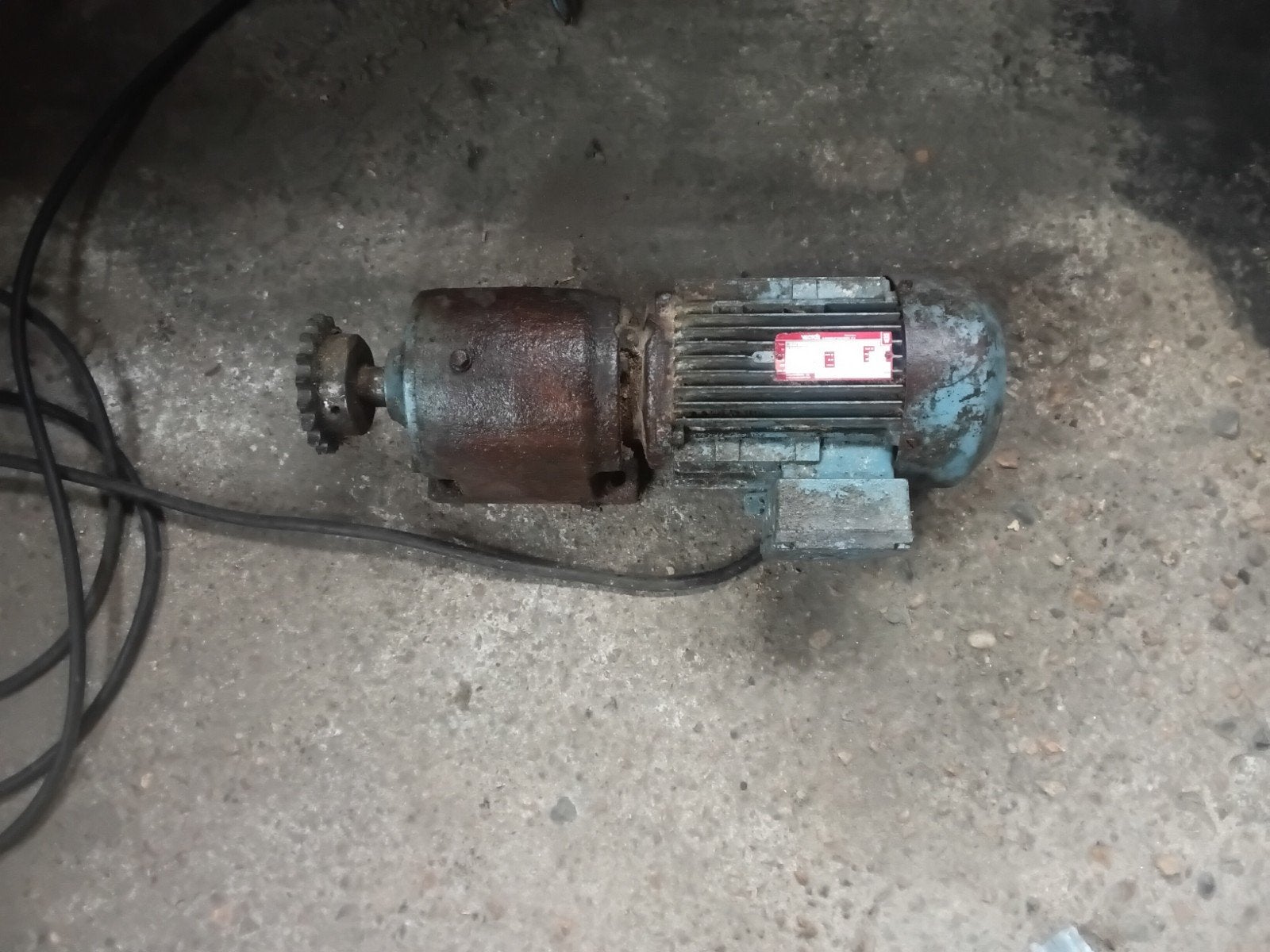 Elektromotor,  met vertragingskast, Ophalen, Minder dan 700 watt, Werkbankslijpmachine
