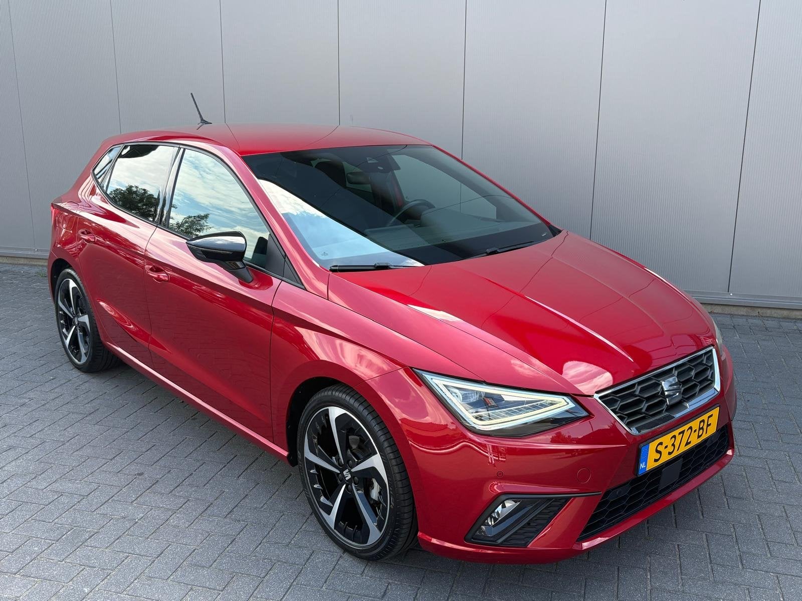 SEAT Ibiza 95PK EcoTSI FR Business Intense Navigatie/Camera/, Dealer onderhouden, Euro 6, Ibiza, Origineel Nederlands