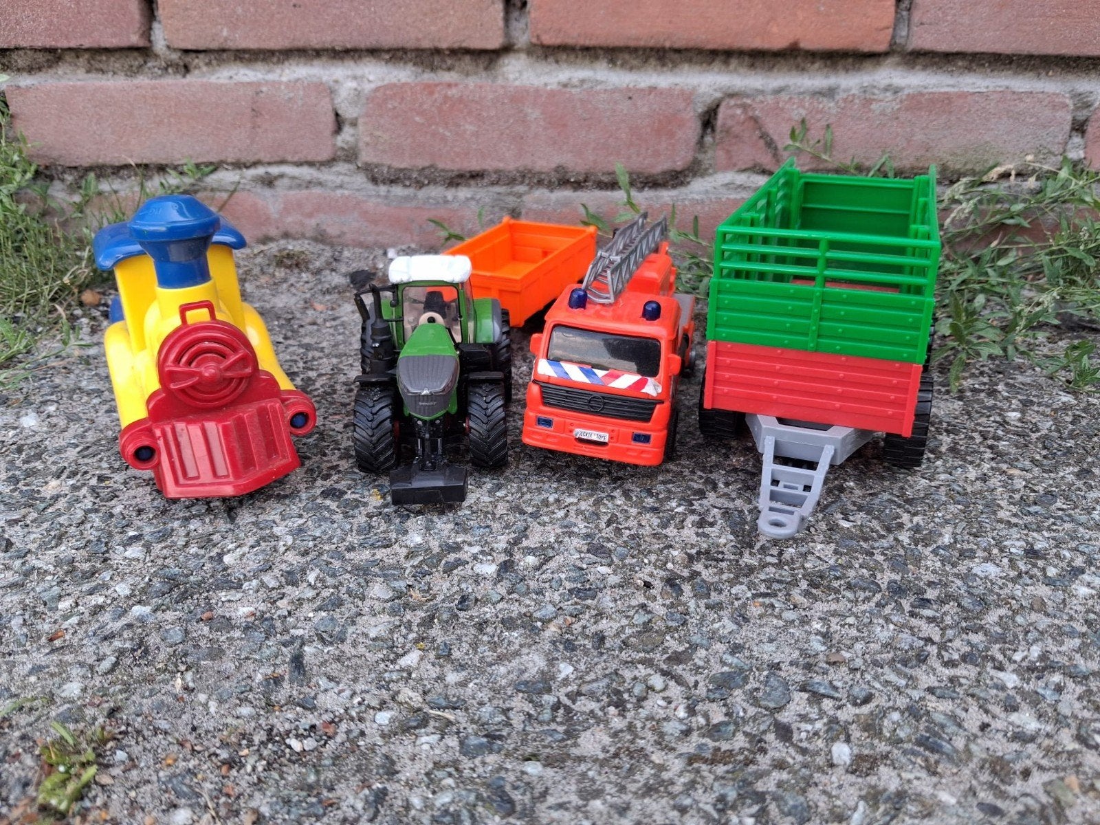 Leuk speelgoed voor kinderen, Ophalen of Verzenden, Gebruikt, Overige typen, Met wieltjes