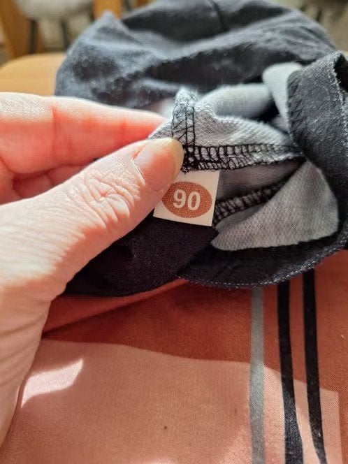 Zwart roodbruin traningspak maat 90 h, Kinderen en Baby's, Kinderkleding | Maat 92, Gebruikt, Jongen of Meisje, Foshan, Onbekend