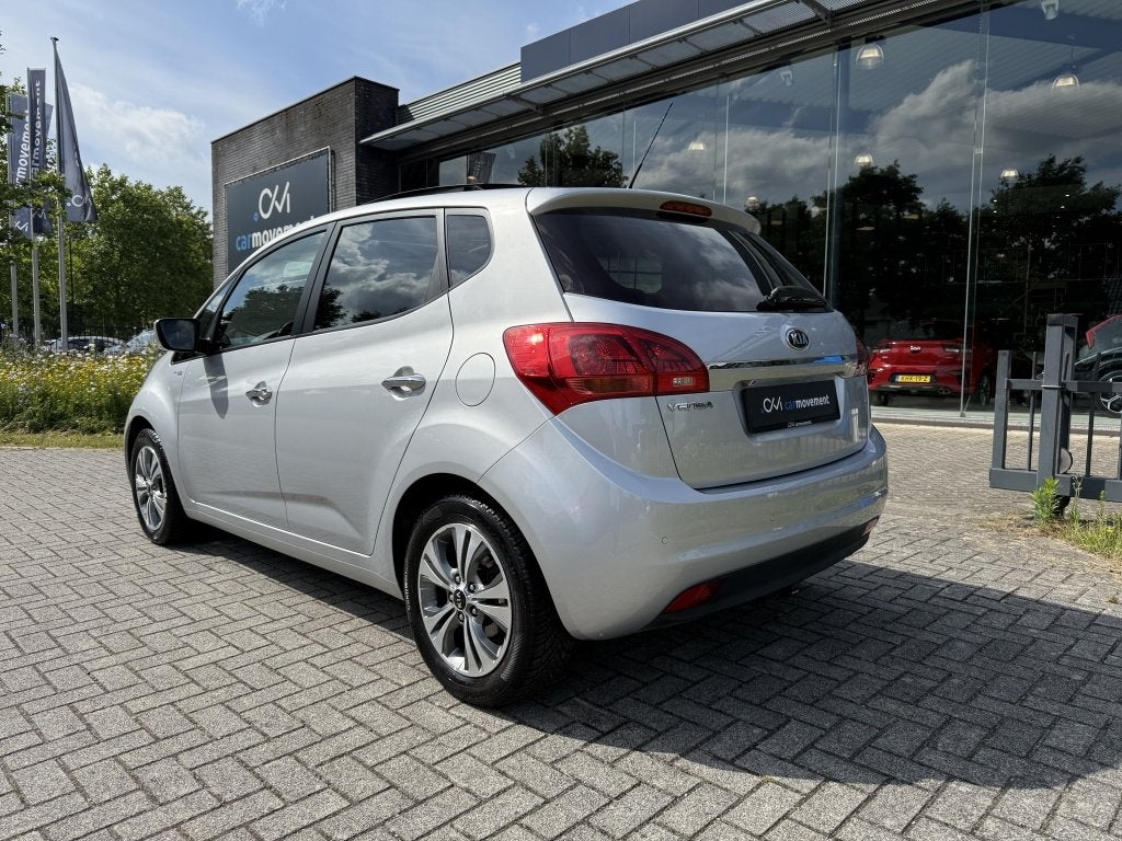 Kia Venga 1.6 CVVT ExecutiveLine AUTOMAAT | 30DKM! | Pano |, Auto's, Automaat, Gebruikt, 4 cilinders, Leder en Stof