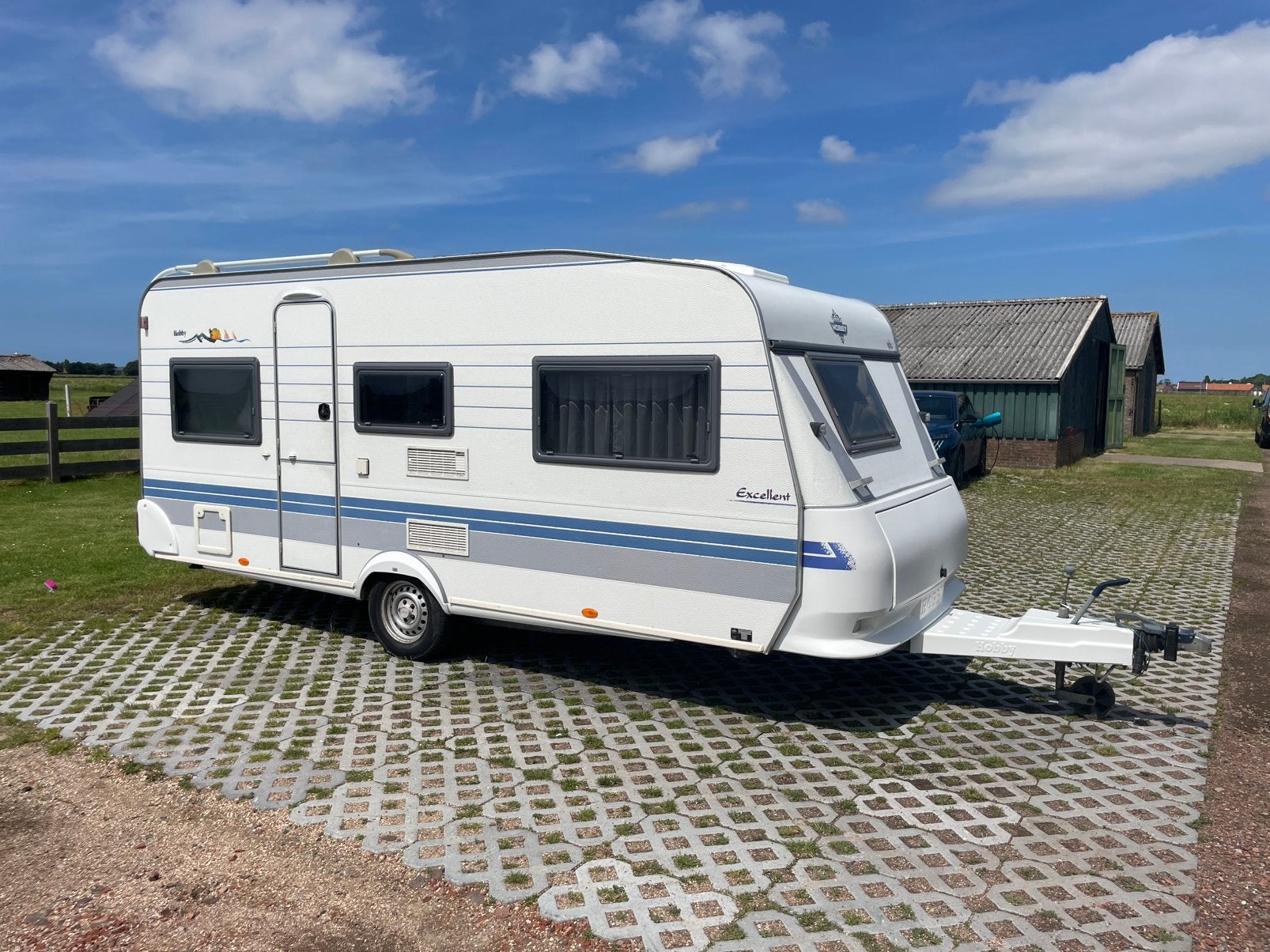 Zeer nette Hobby 495 UK met stapelbed, Caravans en Kamperen, Rondzit, Hobby, 750 - 1000 kg, Particulier