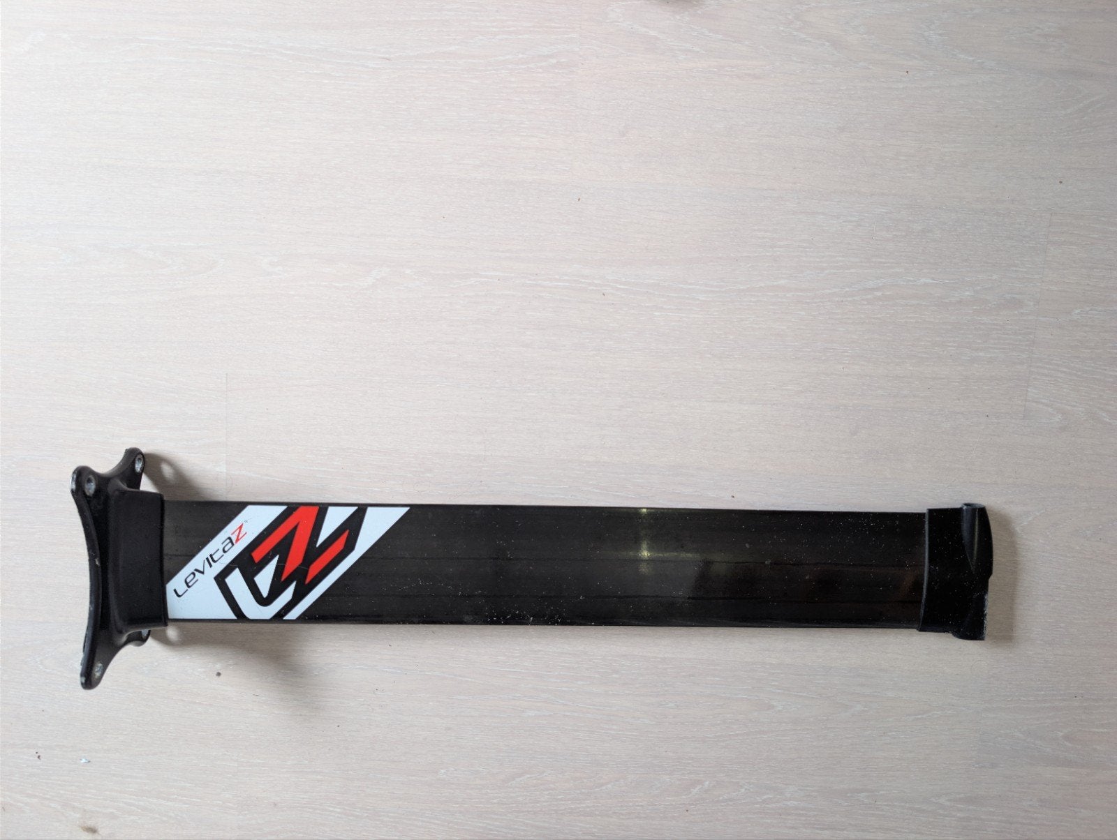 Levitaz Kitefoil/Wingfoilset - Complete Set met 3 Wings, Watersport en Boten, Ophalen, Zo goed als nieuw, Overige typen