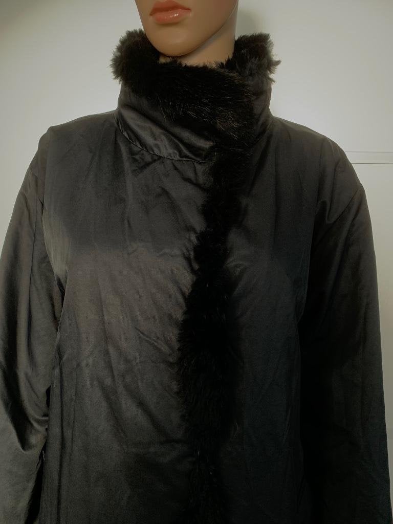D1196 Winterjas: maat 44=L/XL jas zwart met bont, Kleding | Dames, Zwart, Ophalen of Verzenden, Zo goed als nieuw, Etage