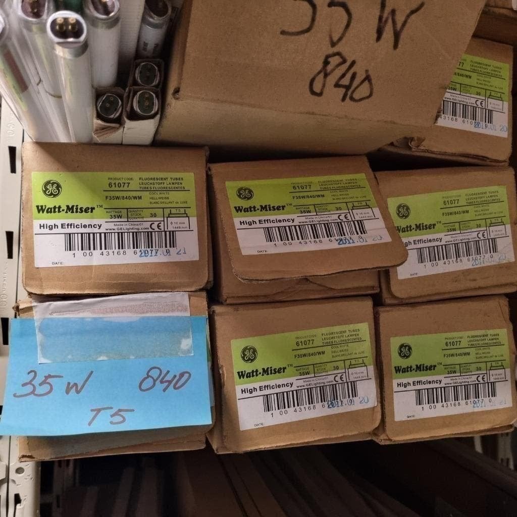 doos NIEUWE TL buizen T 35 watt kleur 840  lengte 145 cm, Led-lamp, Nieuw, E27 (groot), Ophalen