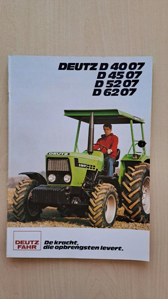 Folder DEUTZ D 4007,D 4507, D 5207, D6207 tractor, trekker, Ophalen of Verzenden, Zo goed als nieuw, Folder