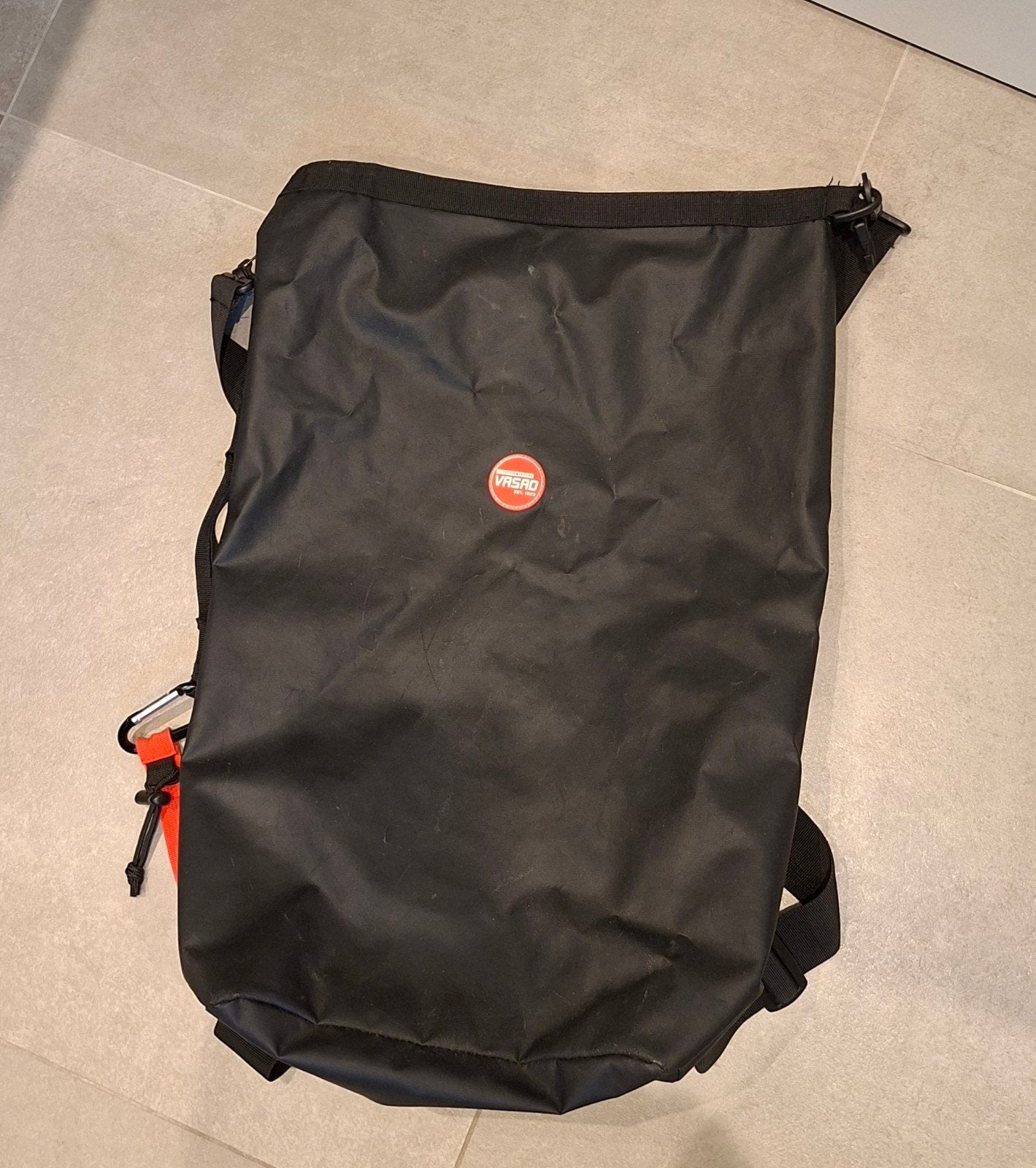 Vasad All Weather Dry Backpack (30L) - Waterdichte Rugzak, Sieraden, Tassen en Uiterlijk, Tassen | Rugtassen, Ophalen, Zo goed als nieuw