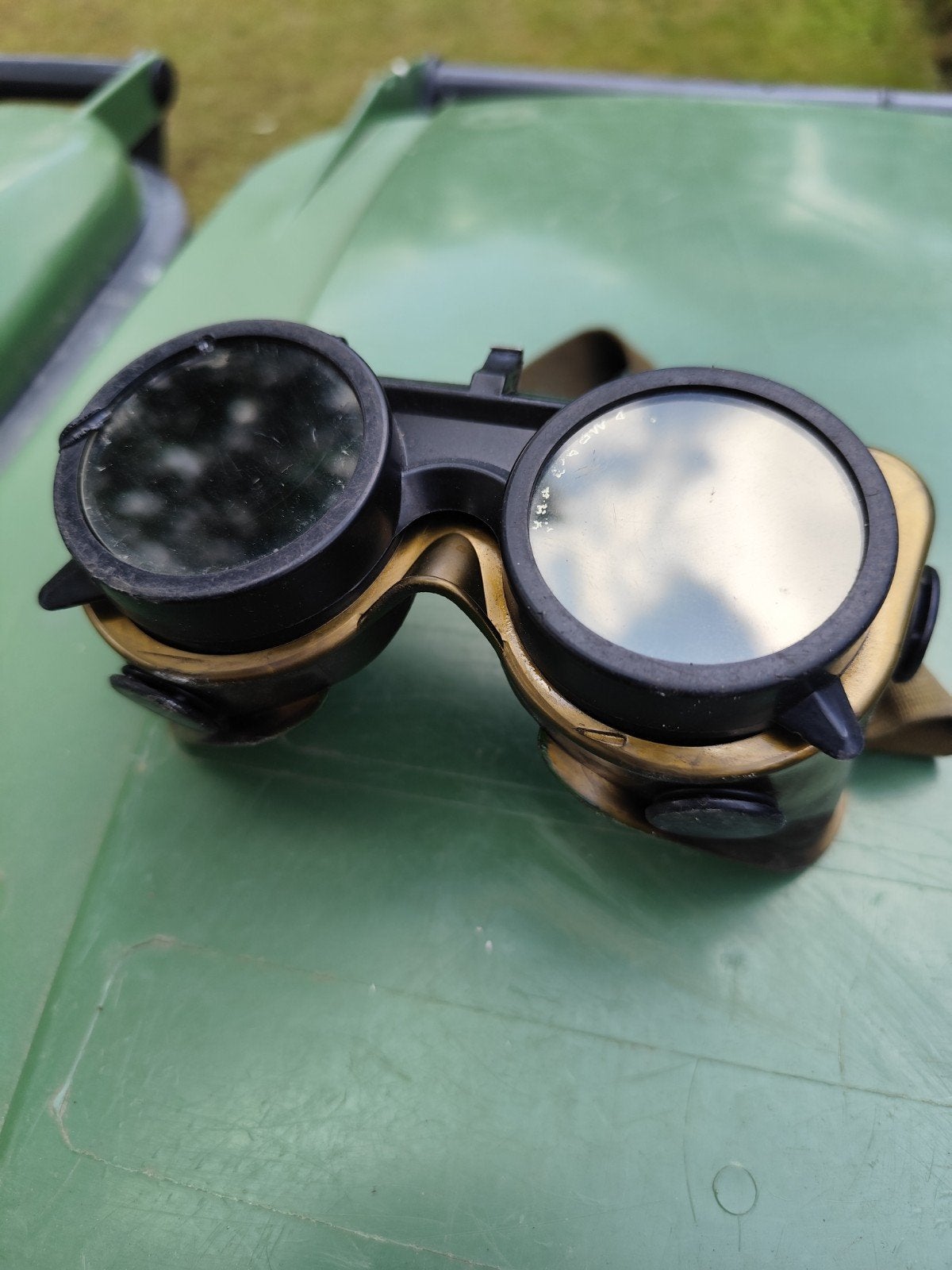 Vintage lasbril met metalen doos - Gebruikt, Lasfilter, Ophalen of Verzenden, Gebruikt