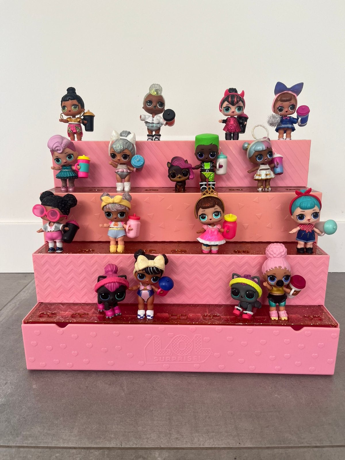 L.O.L surprise pop up store poppetje en lege ballen, Ophalen of Verzenden, Gebruikt, Poppenhuis