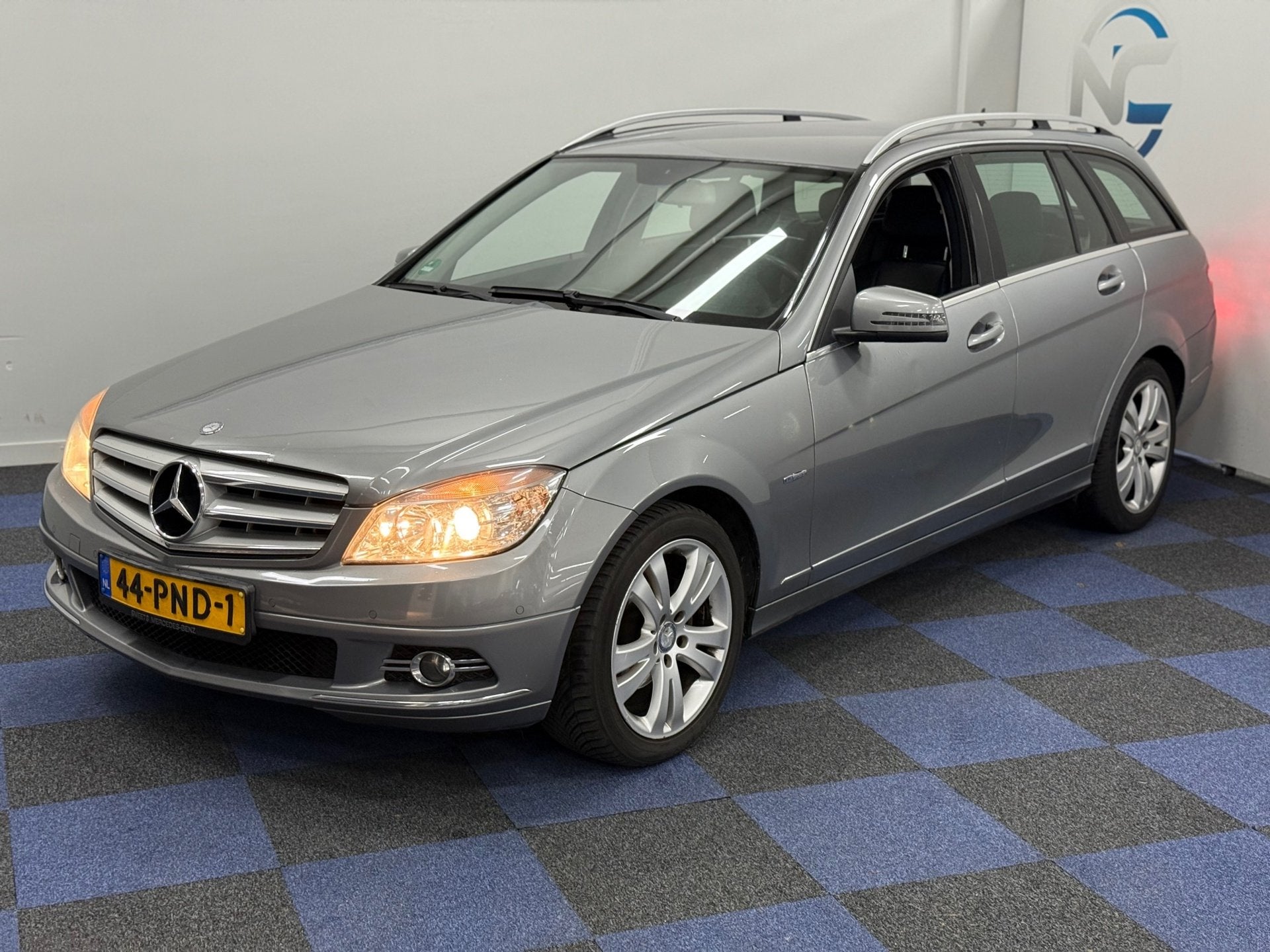 Mercedes-Benz C-klasse Estate 180 CGI BlueEFFICIENCY Busines, Achterwielaandrijving, Handgeschakeld, 750 kg, 5 stoelen