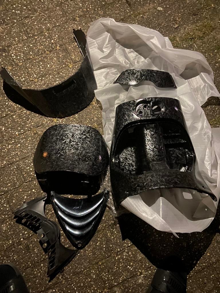 Piaggo zip carbon look binnen kappen, Ophalen of Verzenden, Nieuw, Kap, Piaggio