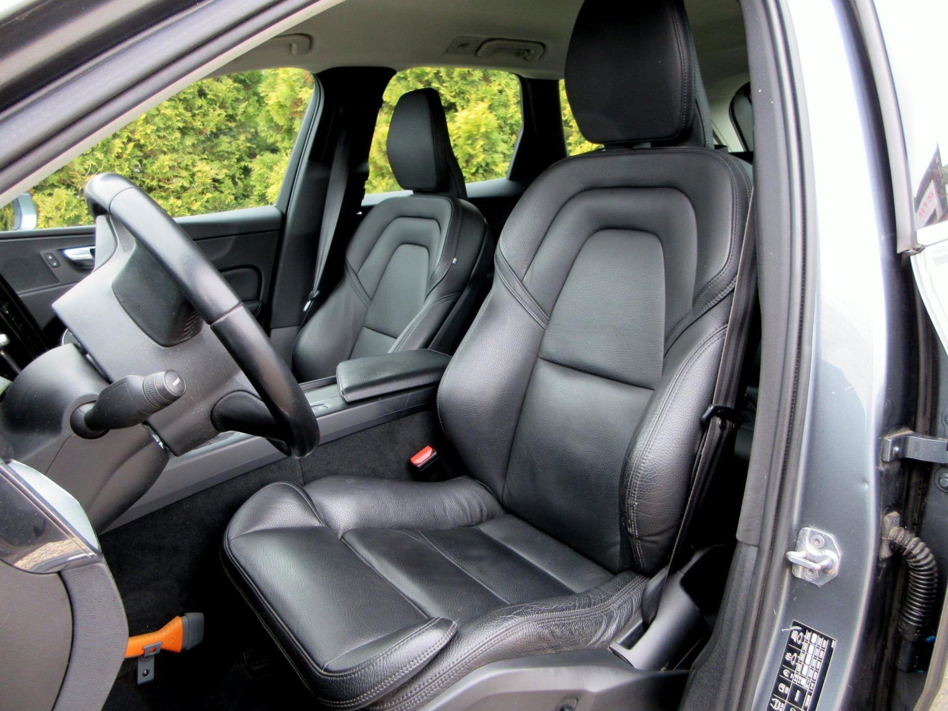 Volvo XC60 2.0 T5 Automaat * Leder * Navi * Origineel NL *, Gebruikt, 4 cilinders, 1969 cc, Automatische klimaatregeling