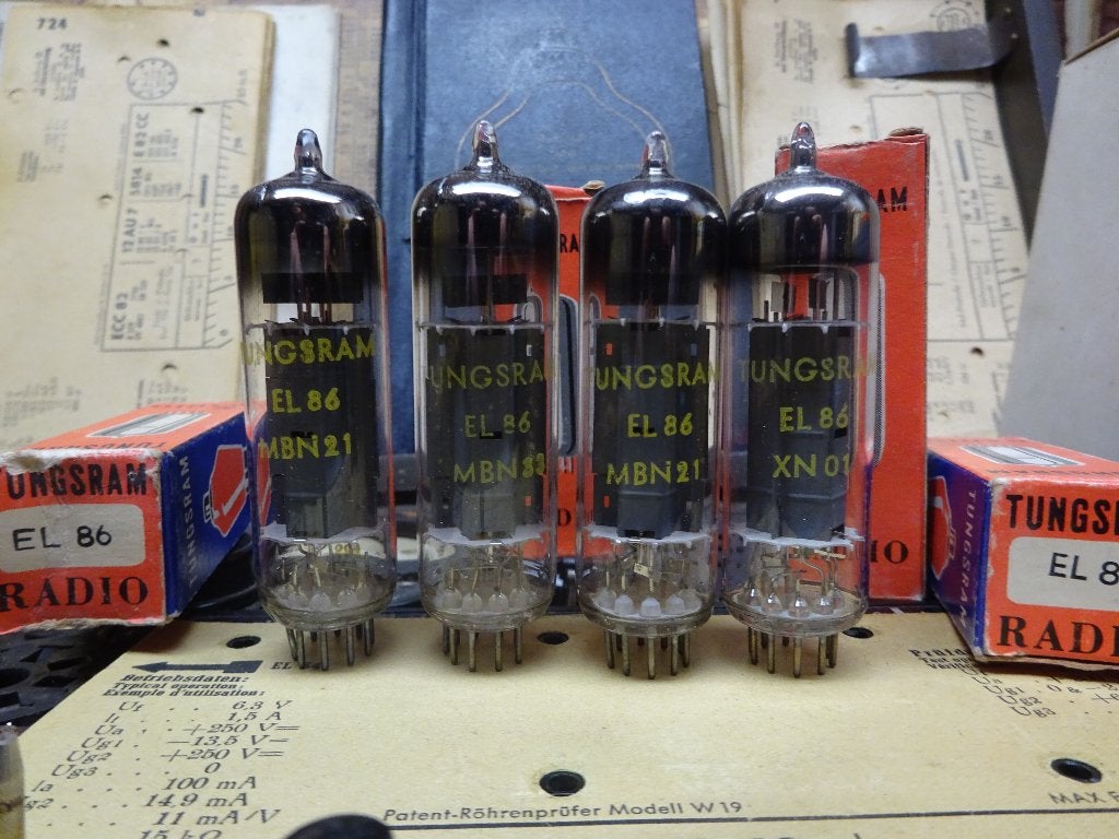 4 x EL86 nieuw in doos van tungsram ., Ophalen of Verzenden