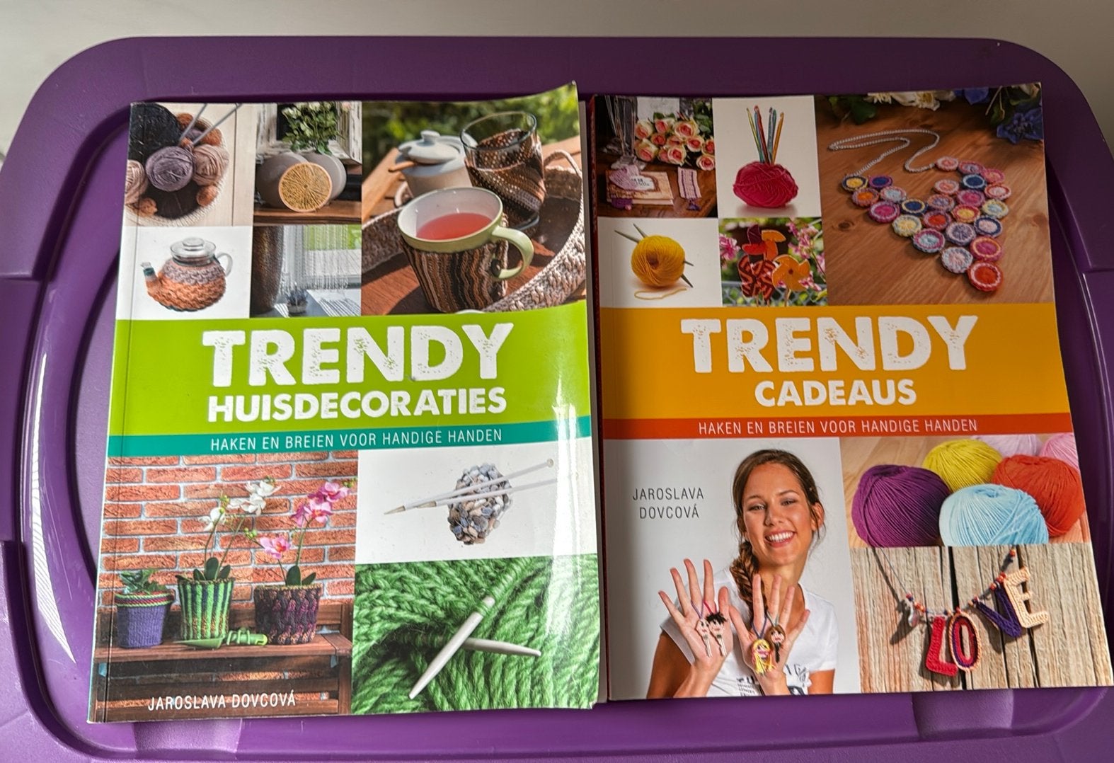 2 haak/breiboeken samen €5,-, Hobby en Vrije tijd, Ophalen of Verzenden, Zo goed als nieuw, Patroon of Boek