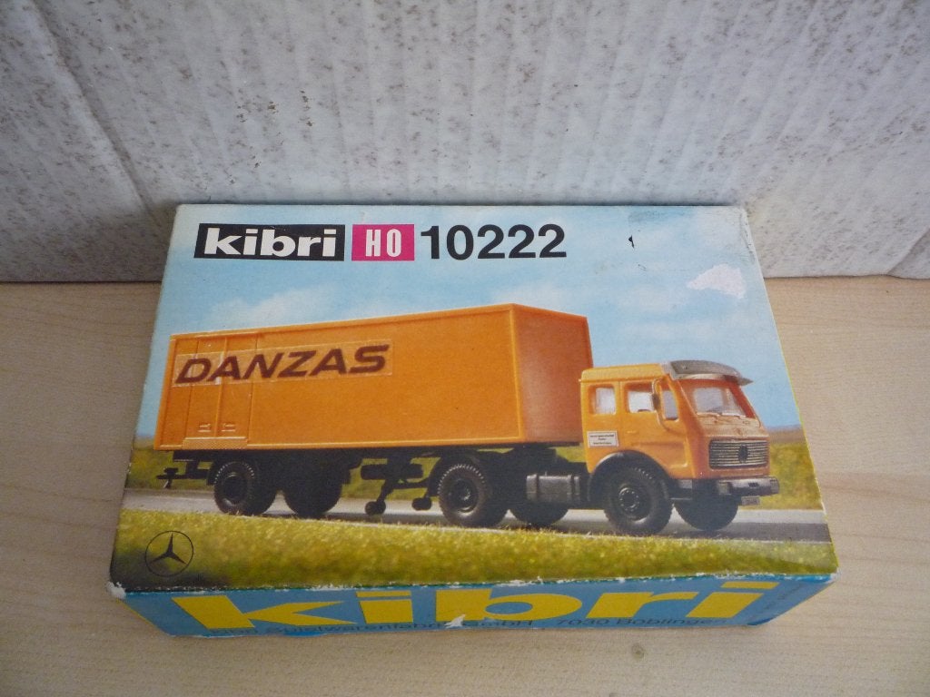 Mercedes Benz Koffersattelzug Truck Bouwdoosje Kibri 1:87, Ophalen of Verzenden, Zo goed als nieuw, Bus of Vrachtwagen, Overige merken