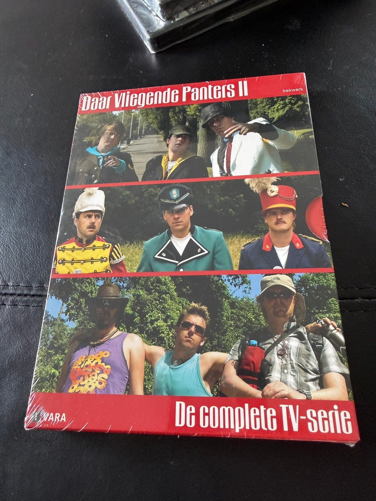 2DVD Daar Vliegende Panters 2, Alle leeftijden, Tv-programma of Sketches, Nieuw in verpakking, Ophalen of Verzenden