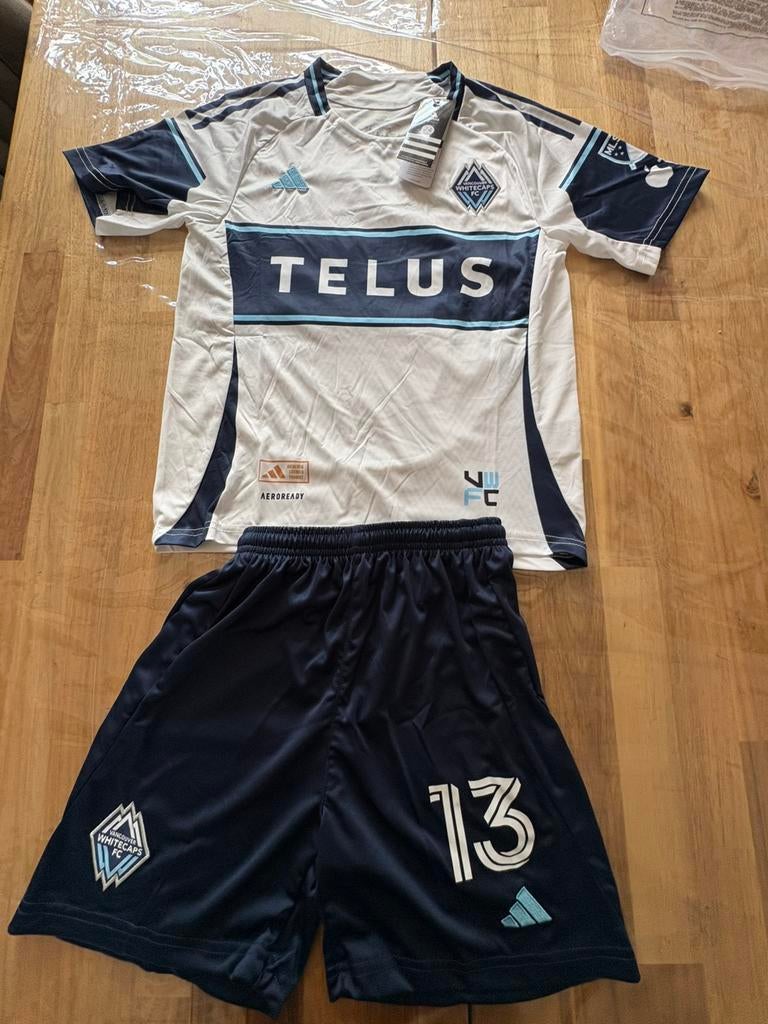 Adidas Vancouver Whitecaps Thomas Müller voetbal tenue, Ophalen of Verzenden, Nieuw, Set