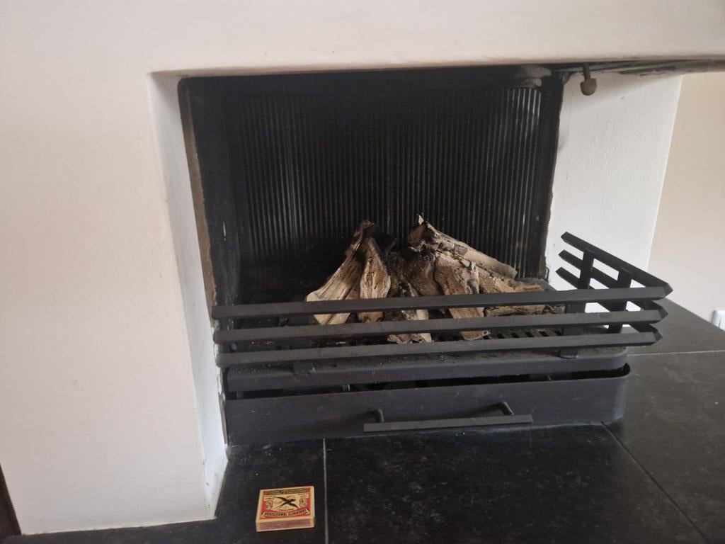Inbouw gashaard met imitatie houtblokken, Huis en Inrichting, Haarden, Ophalen of Verzenden, Inbouwhaard, Gashaard