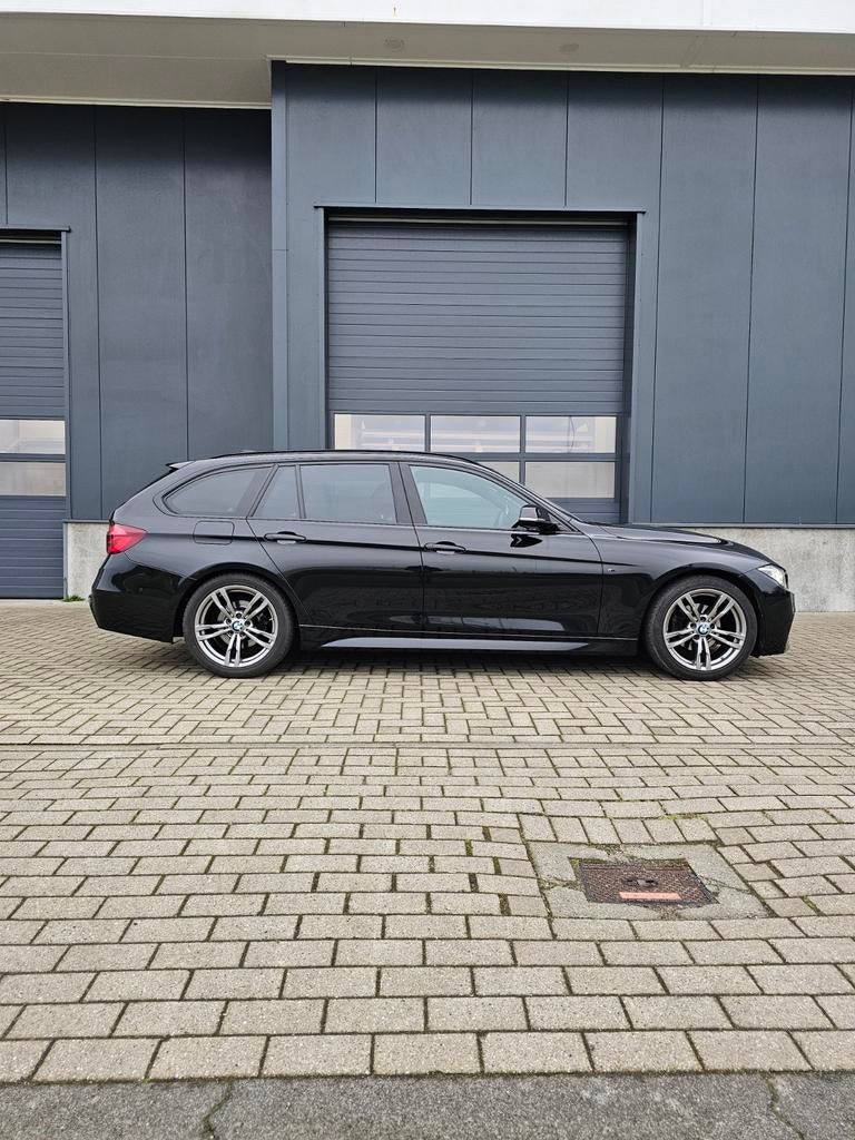 BMW 3-Serie 318i F31 M pakket Shadow Line., Automaat, Zwart, 1465 kg, Zwart