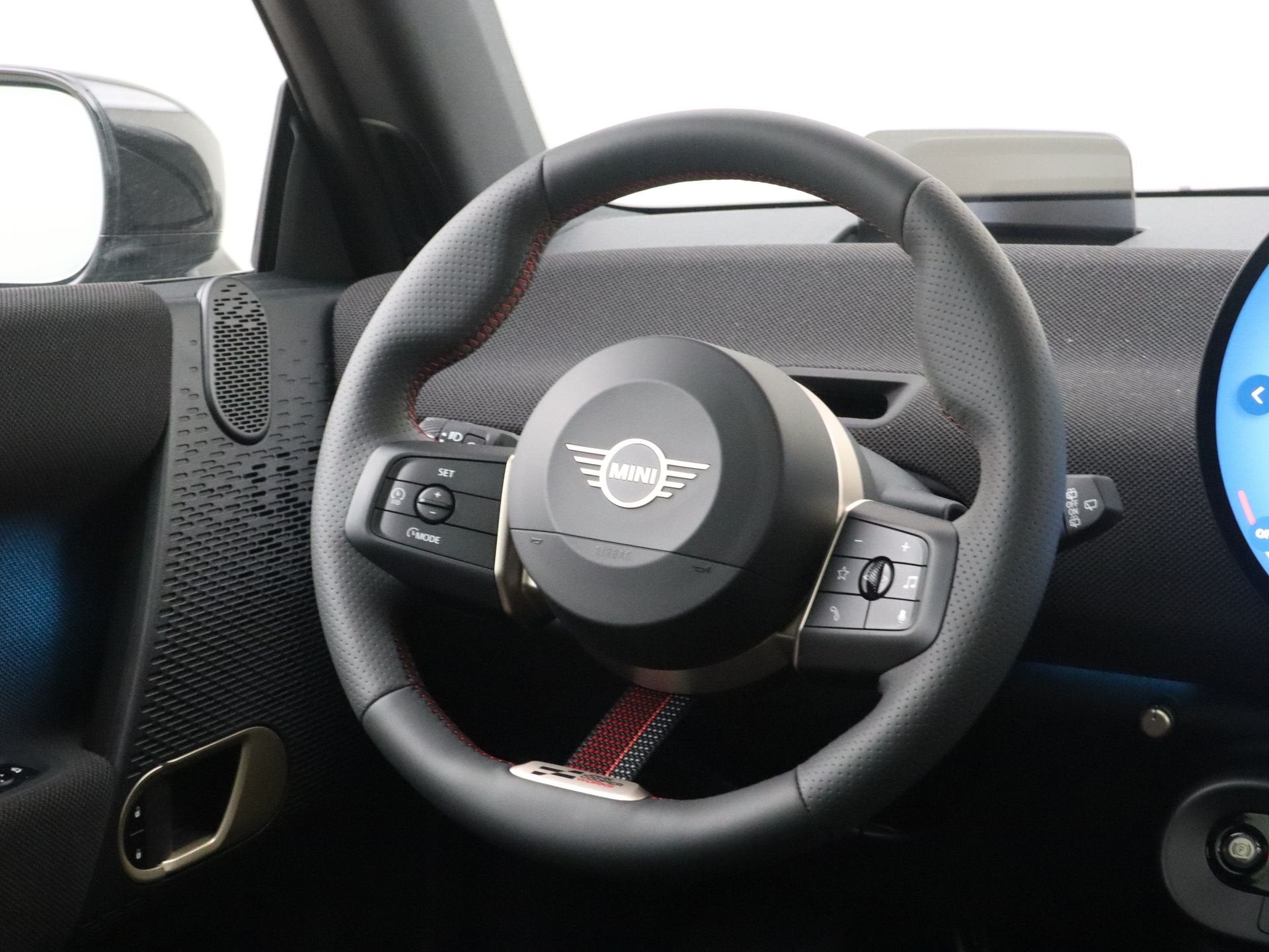 MINI Cooper E John Cooper Works Pakket M PRIVATE LEASE EUR 4, Auto's, Zwart, Parkeerassistent, 4 stoelen, Zwart