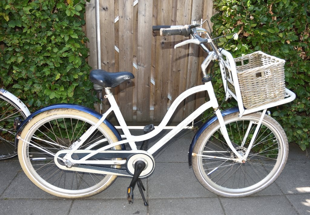 Union kleinere damesfiets 26inch 3speed-10-12 jaar140-152cm, Versnellingen, Zo goed als nieuw, Trommelrem, Ophalen