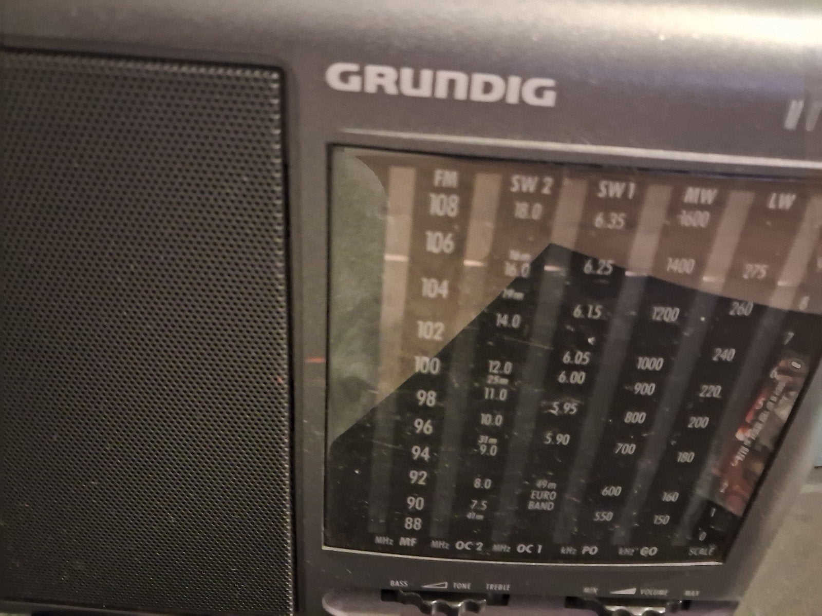 Grundig Music Boy 175 Radio - Draagbare Wereldontvanger, Ophalen of Verzenden, Gebruikt, Wereldontvanger