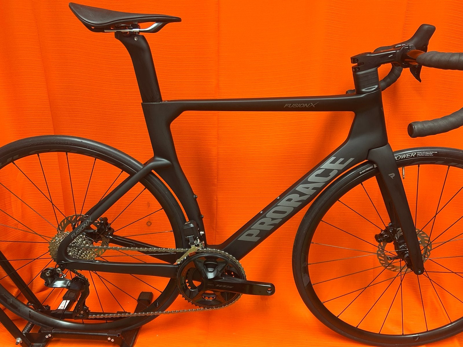 ‍️ Gloednieuwe ProRace Fusion X – klaar om te knallen! ‍️, Overige merken, Carbon, De ruyterstraat 86, Zo goed als nieuw