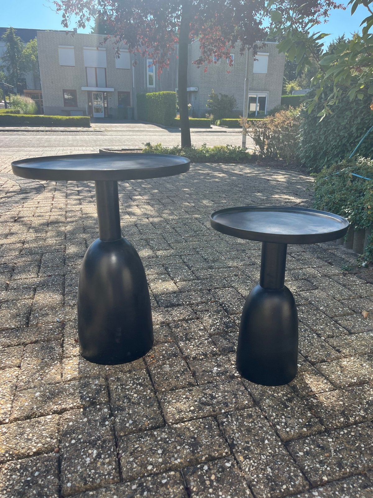 Set van 2 gietijzeren zwarte tafeltjes, Minder dan 55 cm, Gebruikt, Metaal of Aluminium, Rond