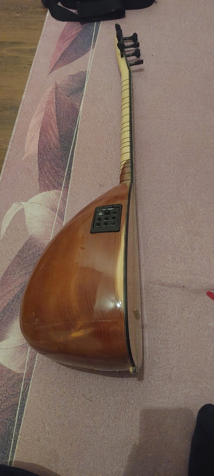 Saz bağlama oyma dut, Ophalen, Luit, Saz of Bouzouki