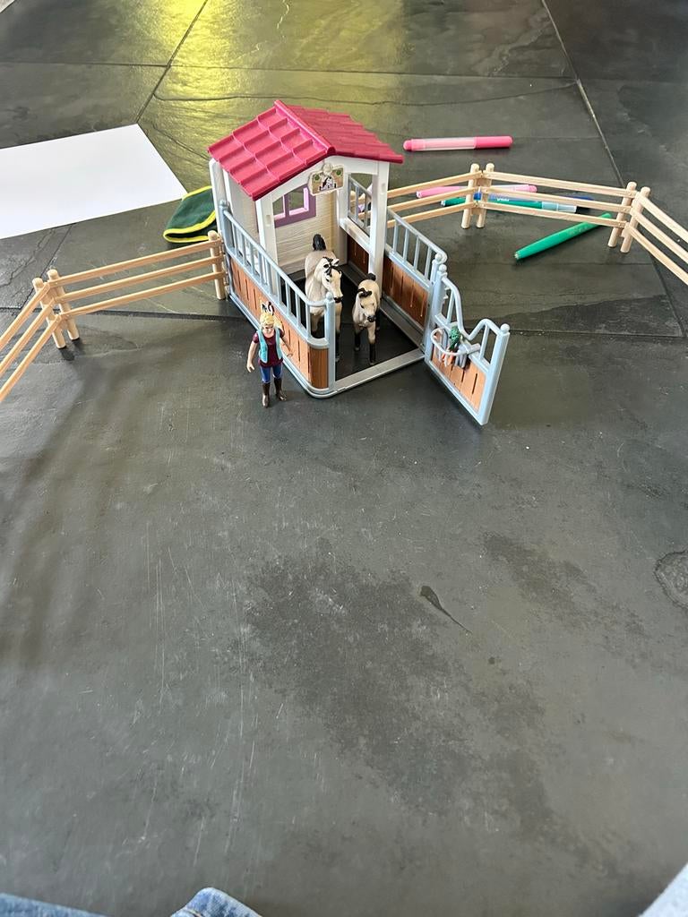 Schleich Paardenstal met Paarden en Ruiter, Ophalen, Gebruikt