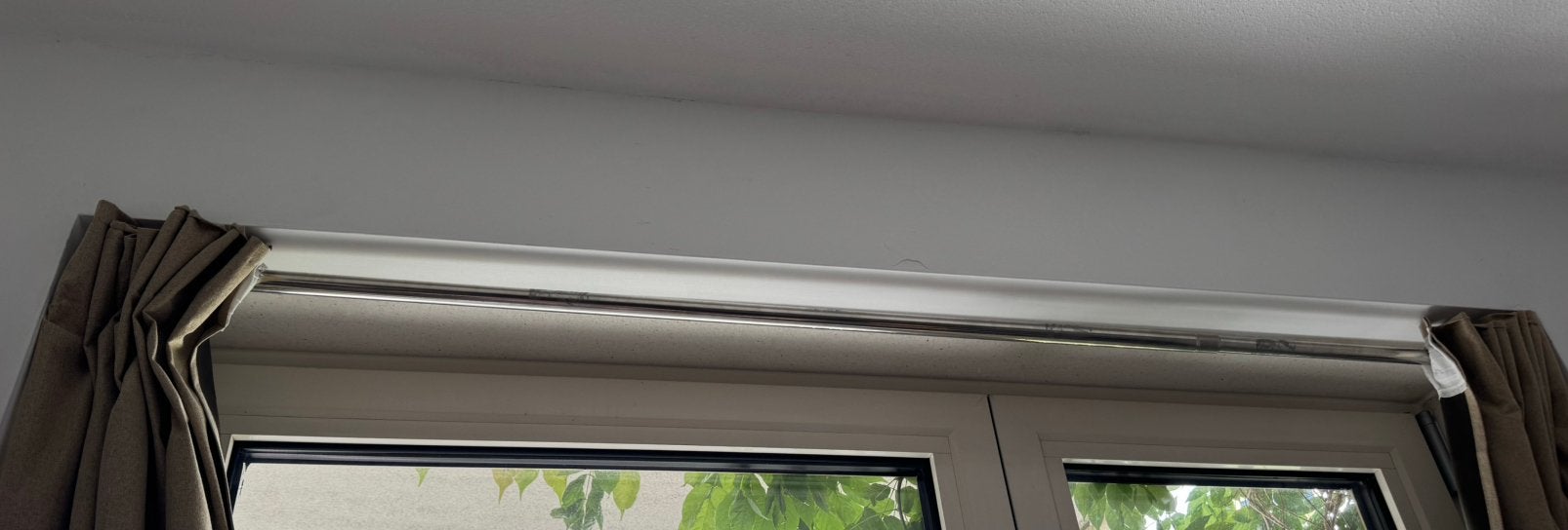 Uitschuifbaar gordijnroede - extendable curtain rod, Ophalen of Verzenden, Zo goed als nieuw